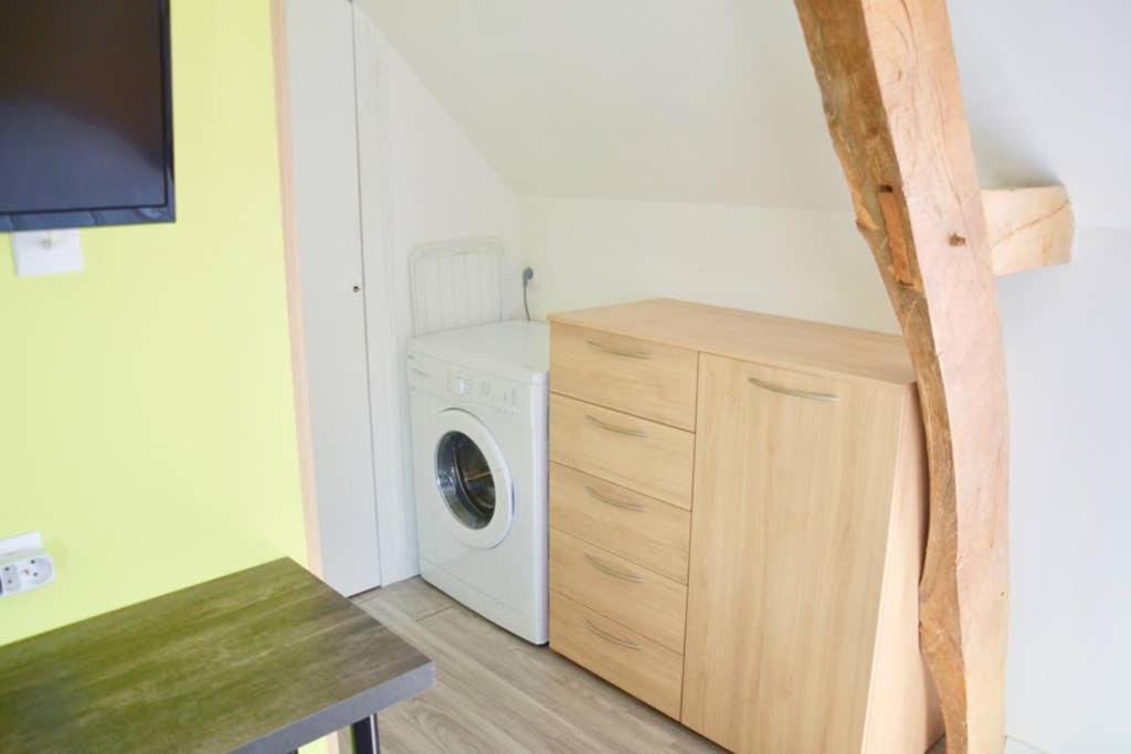 La Petite Maison Appartement 2 Avoine Екстериор снимка