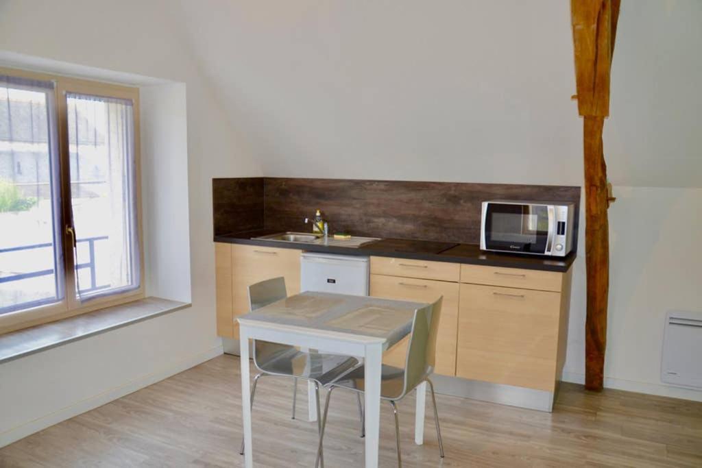 La Petite Maison Appartement 2 Avoine Екстериор снимка
