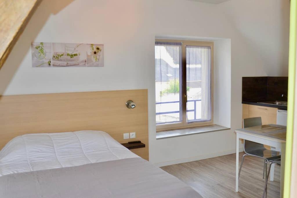 La Petite Maison Appartement 2 Avoine Екстериор снимка